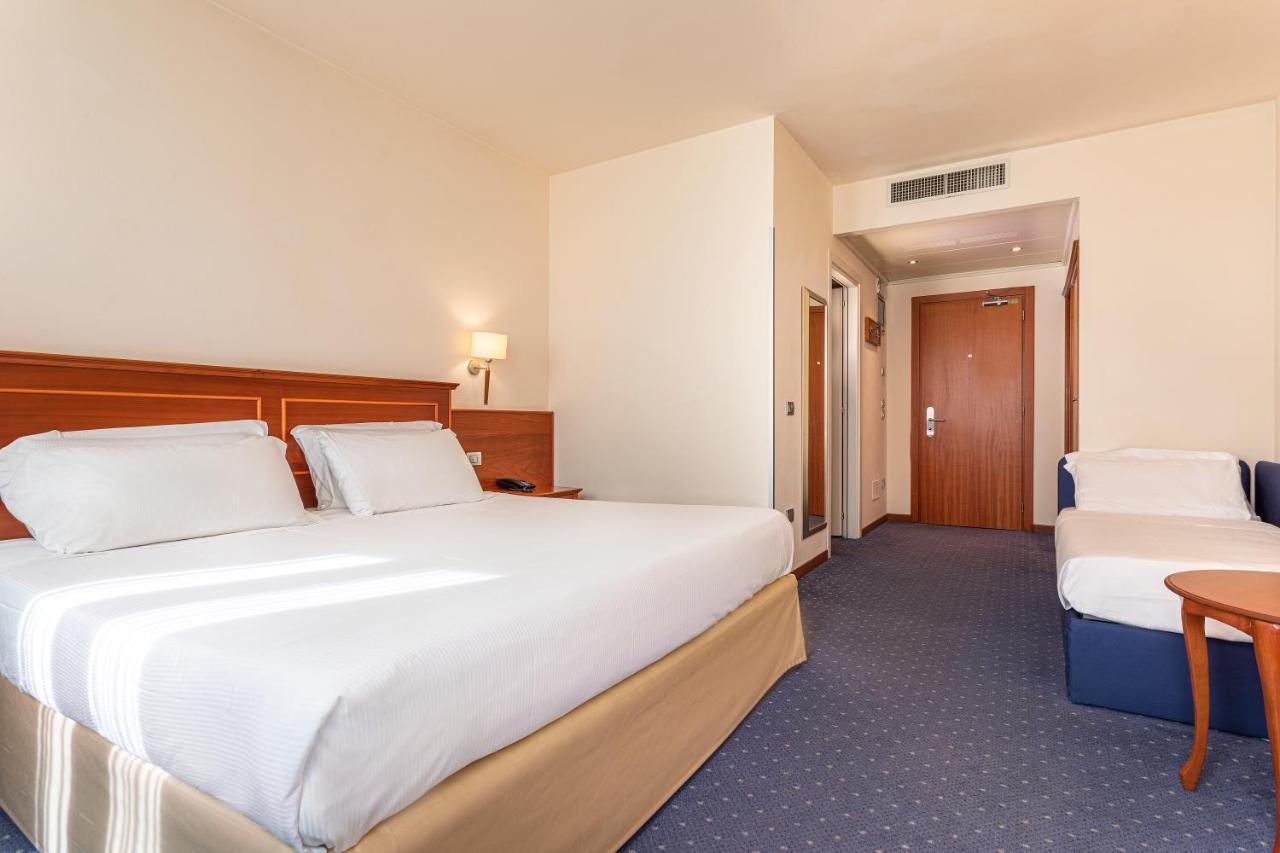 Best Western Titian Inn Hotel Treviso Silea Bagian luar foto
