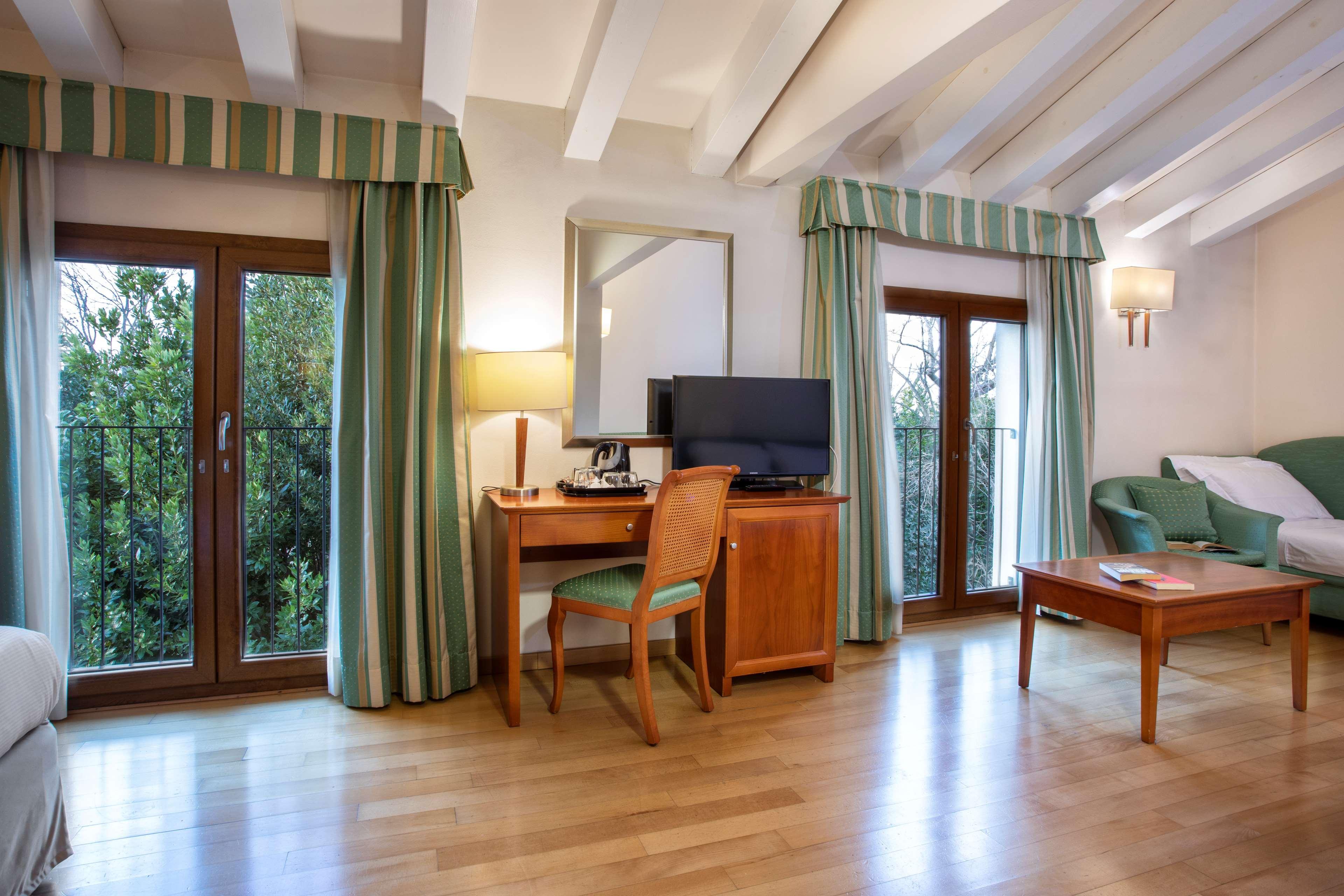 Best Western Titian Inn Hotel Treviso Silea Bagian luar foto