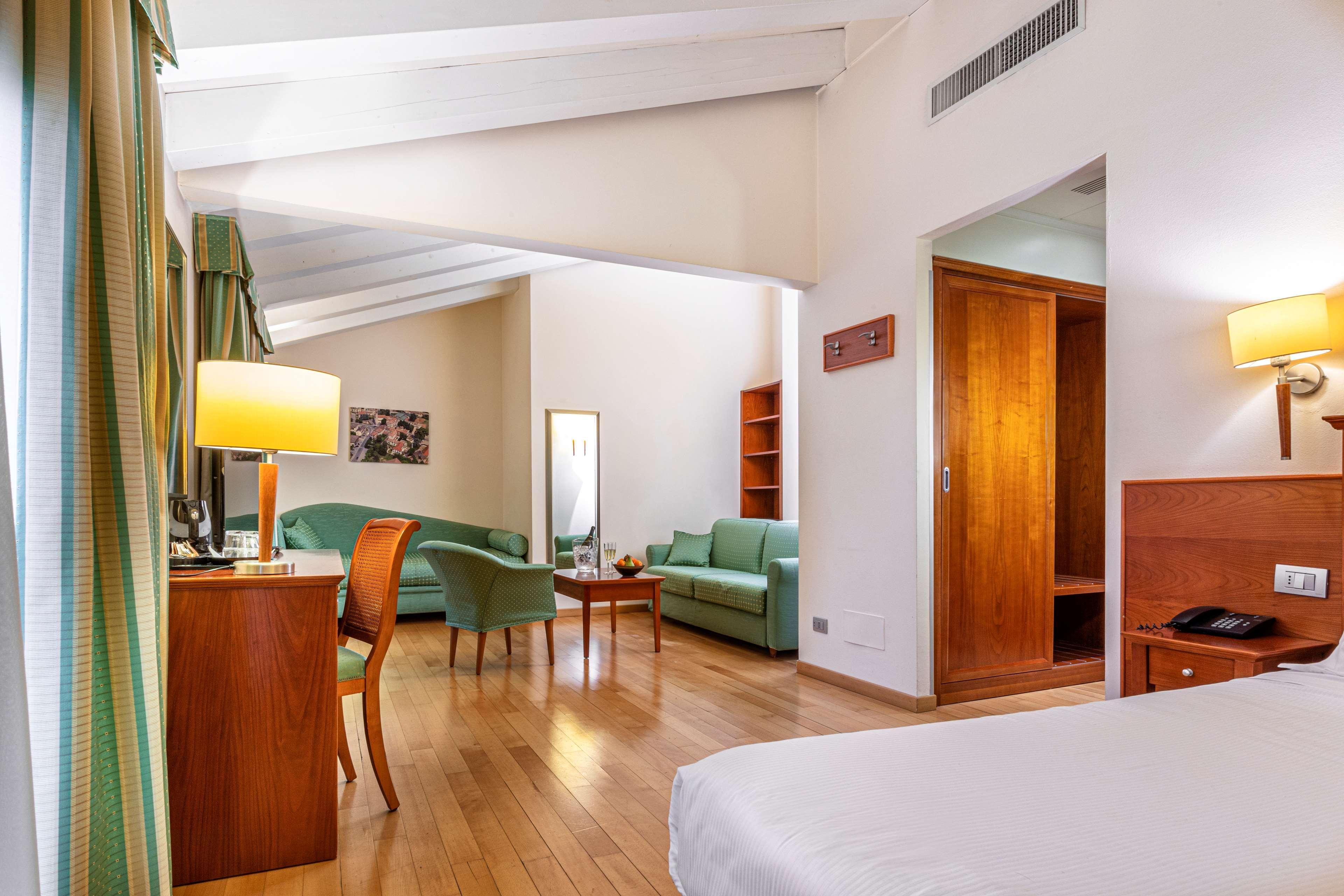 Best Western Titian Inn Hotel Treviso Silea Bagian luar foto