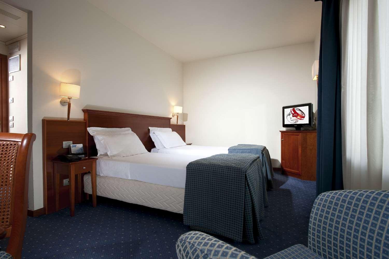 Best Western Titian Inn Hotel Treviso Silea Bagian luar foto